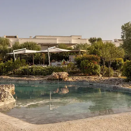 Masseria San Francesco 度假村 3*