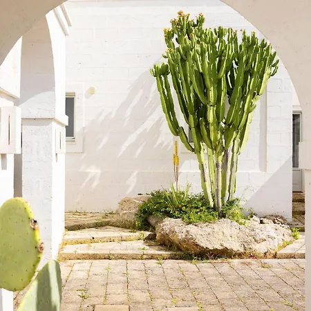 Masseria San Francesco 度假村 3*